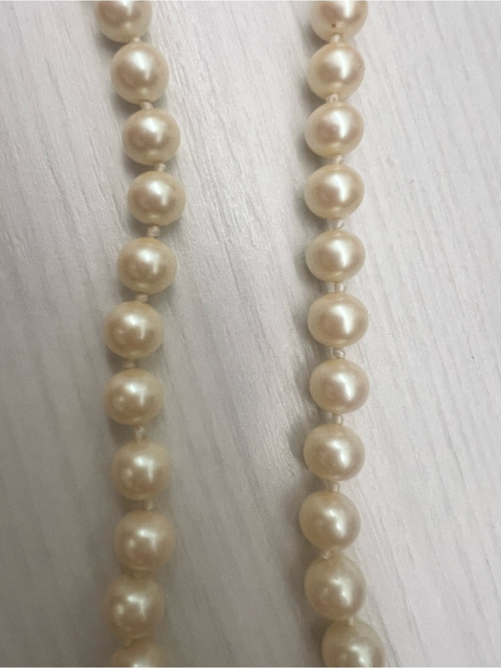 Classic Cream Pearl Necklace - Elegant Women's Jewelry - Picture 4 of 9